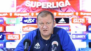 Ruptură în Generația de Aur! Dorinel Munteanu, atac la Mircea Lucescu: „Nu înțeleg de ce îi face lobby lui Gică Hagi!”