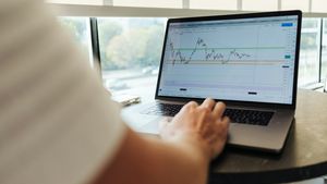(P) Operator Introducere, Validare și Prelucrare Date (OIVPD): o meserie digitală tot mai căutată