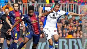 BarÃ§a îl trimite înapoi în Anglia. Alex Song, pe lista lui Manchester United