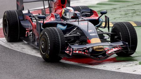 Vettel rescrie istoria la Monza