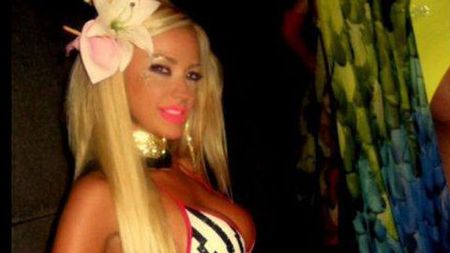 Iubita lui Adrian Cristea în 10 situații care n-o avantajează