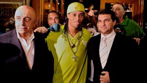 Ronaldinho către milanezi: "Îmi cer scuze pentru întârziere"
