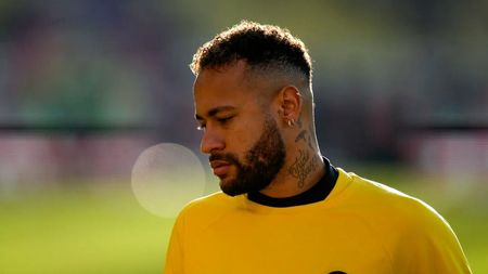 Neymar a pus mâna pe cuțit, după o glumă pe care i-o făcuse un coleg. Fostul star de la Barcelona și PSG s-a răzbunat crunt: i-a tăiat cauciucurile și i-a lăsat mașina pe butuci VIDEO