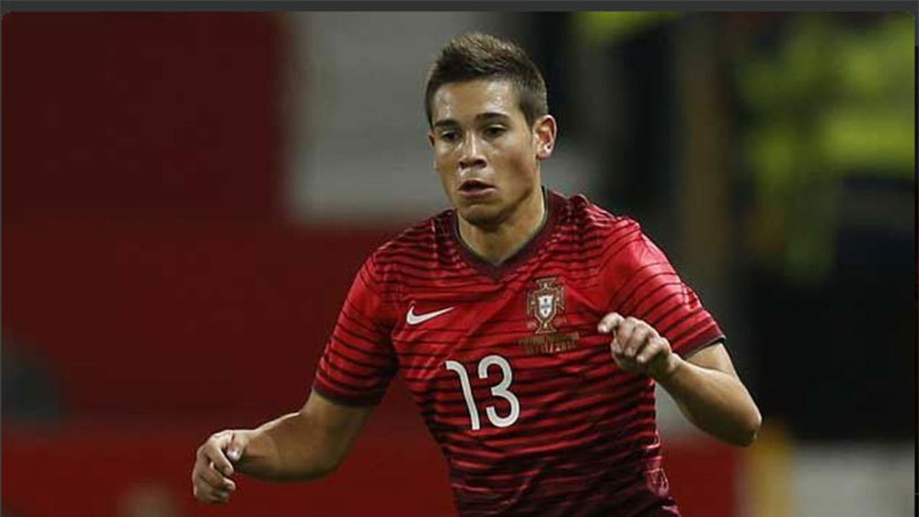 OFICIAL | Borussia Dortmund a anunțat al șaselea transfer al verii! 12 milioane de euro pentru fundașul stânga al Portugaliei