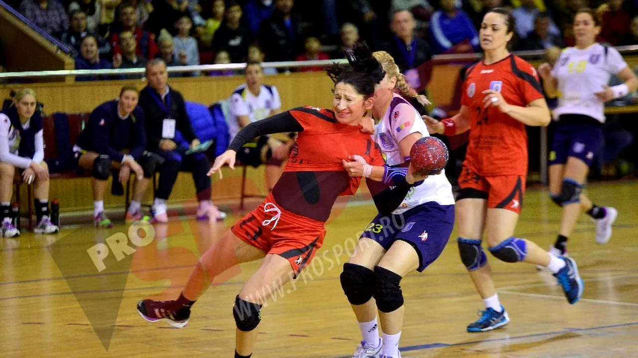 Restanțe tensionate în handbalul feminin. CSM București - Corona Brașov 27-27 și HCM Roman - HC Zalău 19-17