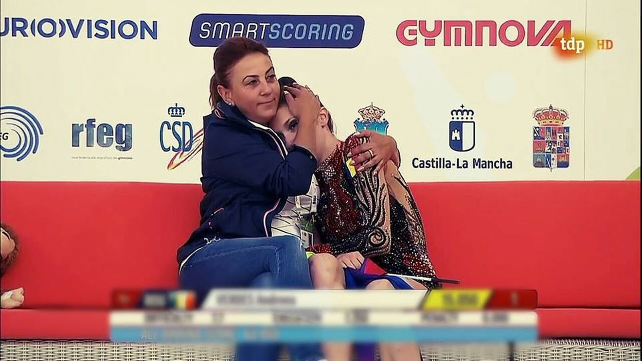 EXCLUSIV | Cum se face performanță în România! Gimnastă de lot național, aspirantă la Jocurile Olimpice: "Metode de recuperare? Un duș rece și... somn. Nu avem nimic. E un miracol că am prins finala!"