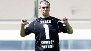 Pancu îi mulțumește lui Moți: "Ne-a făcut fericiți!". Atacantul Rapidului crede că fostul fundaș al lui Dinamo i-a dominat psihic pe steliști 