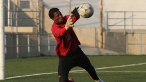 VIDEO Doi sud-africani și-au unit eforturile pentru a marca cel mai stupid autogol