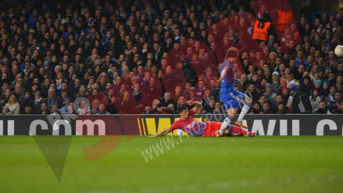 Steaua a băgat spaima în englezi FOTO: Imaginea care face cât o mie de cuvinte!** Un fan este luat peste picior: "A fost la fel de ridicol ca Ferando Torres"