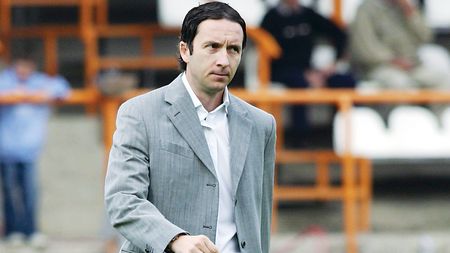 Meme: "CFR poate fi ca Lyon"