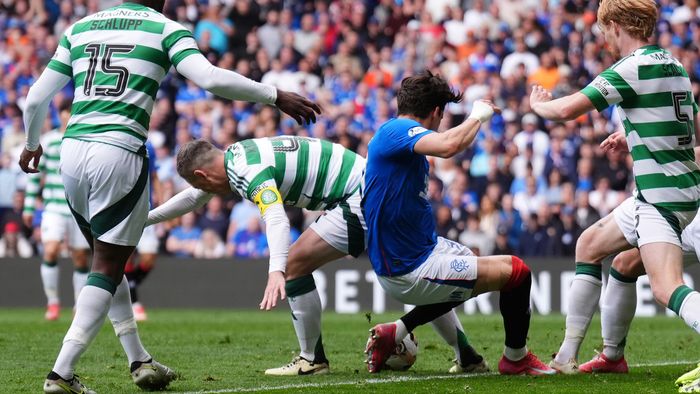 Căpitanul lui Celtic l-a accidentat pe Ianis Hagi şi a şocat la interviul de la final, când a fost întrebat dacă a făcut penalty: „A fost fault asupra mea”