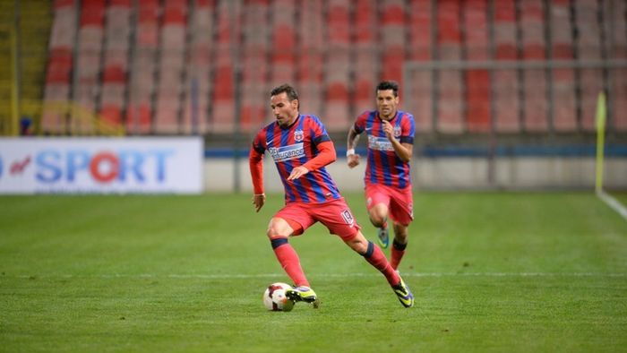 Ofertă surpriză pentru Cristea: "Îi dau un salariu de 2014 euro pe lună și 500.000 de euro primă dacă umple stadionul cu fete"