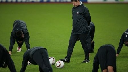 Sfat pentru "Fiară":** "Nu te mai lăsa umilit! Câștigă un trofeu și pleacă de la Steaua"