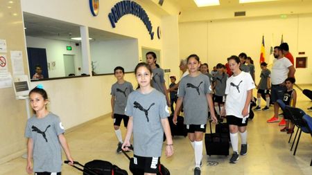 Minihandbaliștii de la Școala 96 din București "atacă" titlul la Olimpiada Sportului Școlar: "Arătați ca niște campioni!"