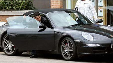 Ronaldo își vinde colecția de mașini