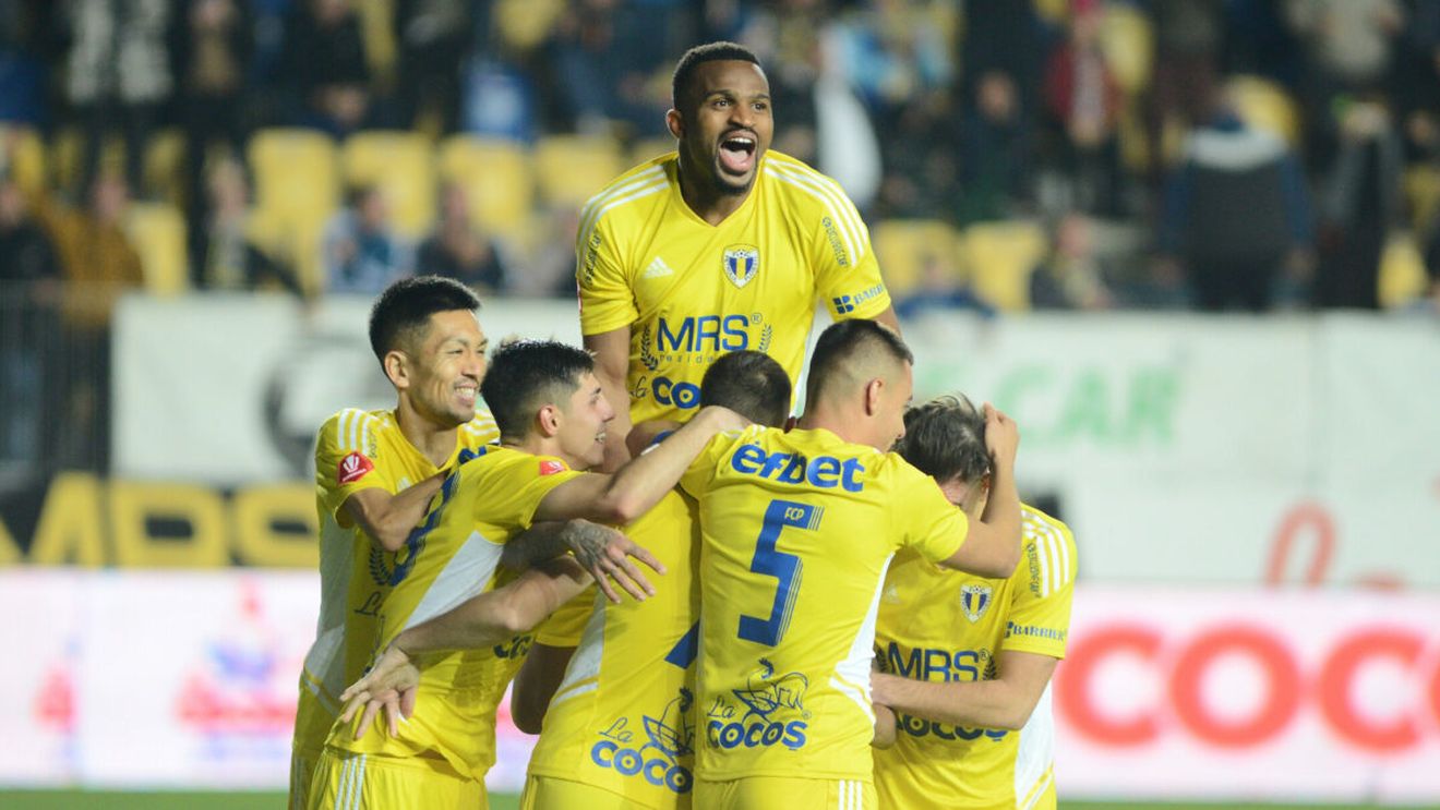 Petrolul Ploiești - UTA 2-1, în etapa a 17-a din Superliga | Laszlo Balint nu trece de Nae Constantin la primul meci de la revenirea la Arad!