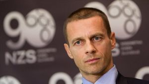 Aleksander Ceferin, președintele UEFA, tot mai pesimist în privința reluării campionatelor. Ultima soluție pe care o analizează forul european. Cum va fi afectată Liverpool