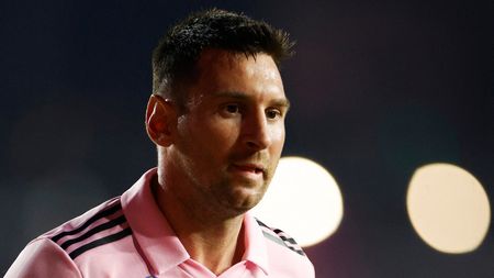 Leo Messi i-a cerut lui David Beckham transferul de urgență al unui Balon de Aur cu Real Madrid!