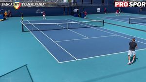 Secretele ședințelor de pregătire pe care le fac Simona Halep și Sorana Cîrstea! Cum se antrenează la Miami cele două sportive | VIDEO EXCLUSIV PROSPORT