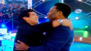 Maradona: "Pele și-a pierdut virginitatea cu un bărbat!"