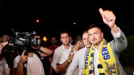 Fenerbahce s-a săturat să-l mai aștepte pe Dennis Man și l-a transferat pe starul lui Marseille. „Vreau să vă fac din nou campioni!”