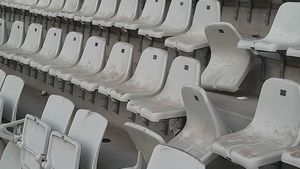 Dinamo și-a pus Federația Română de Rugby în cap, după ce suporterii au vandalizat Stadionul „Arcul de Triumf”: „Arată deplorabil!”