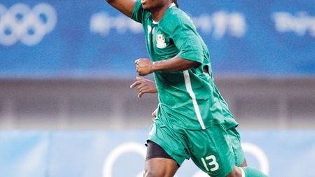 EXCLUSIV / Rapid l-a luat pe Olubayo Adefemi