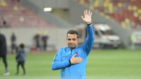 EXCLUSIV | Teja, spre Poli Iași! Prima reacție a fostului antrenor al FCSB: "Da, e posibil să fiu luni acolo". UPDATE Luni urmează să semneze. "În proporție de 99 la sută, el e noul nostru tehnician"