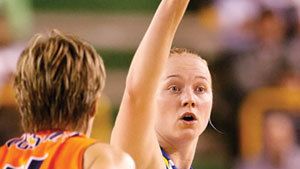 Cristina Ciocan și Zora Skrabalova la BC ICIM