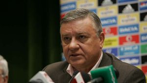 Sandu: "În ianuarie aflăm dacă organizăm finala UEFA în 2012"