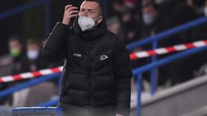 Mihai Stoica, atac la specialiștii în arbitraj la faza penalty-ului obținut de Tănase: „Să-și prezinte scuze că au bătut câmpii. Au obosit"