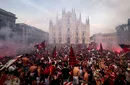 „Revoluția” din Piazza del Duomo! Fanii lui AC Milan au sărbătorit în stradă, după ce echipa lor favorită a câștigat un nou titlu, după 11 ani! Imagini fabuloase | FOTO