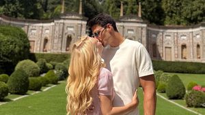 Andreea Bălan şi Victor Cornea s-au întâlnit, în oraşul italian considerat „raiul milionarilor”, cu George Clooney şi soția acestuia