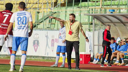 Antrenorul-stomatolog din Liga 3, licențiat PRO în Spania, a demisionat: ”Prietenul nostru a ales să nu mai continue alături de noi.” Președintele - director sportiv va fi noul ”principal”