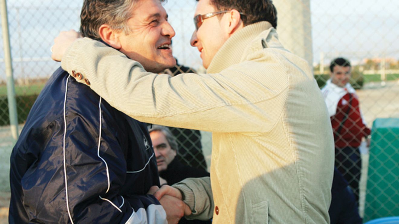 Cadou pentru Porumboiu: Meme & ANDO, echipa de titlu a Vasluiului?