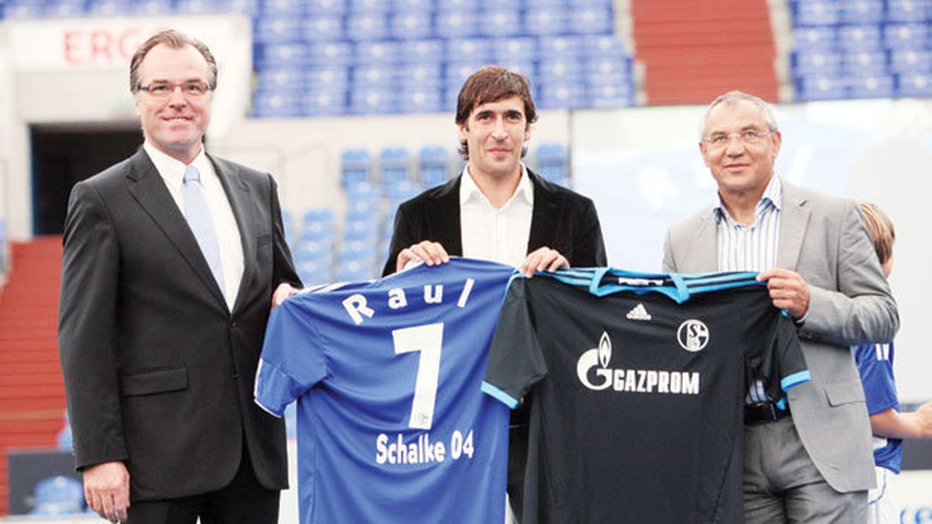 Raul, primit cu covor albastru