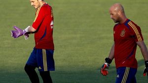 Pepe Reina a revenit la Napoli: "Le-am cerut celor de la Bayern să reziliem contractul pentru a reveni aici"