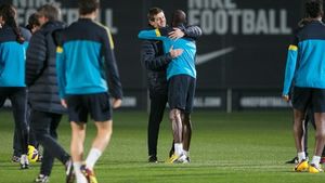 Messi a ratat întâlnirea asta!** FOTO Moment emoționat la Barcelona: Tito, îmbrățisat de Abidal: Vilanova a condus antrenamentul