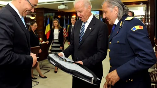 Dialogul fabulos între Joe Biden şi Victor Ponta despre Ilie Năstase! „Mă faceți şi pe mine general al Armatei Române?” Preşedintele SUA va lua sigur cadoul de la „Nasty” la Casa Albă | EXCLUSIV