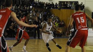 SM Oradea-"U" Mobitelco Cluj, scor 63-67, în singurul meci din etapa a XX-a