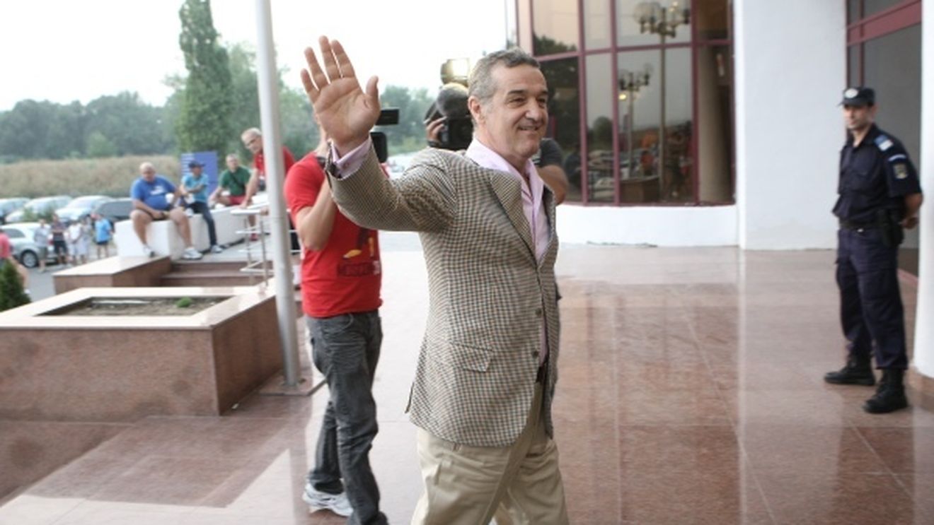 "Revoluție portocalie" în Ghencea**:) "Vreau să fac la Steaua ce a făcut Lucescu la Șahtior"