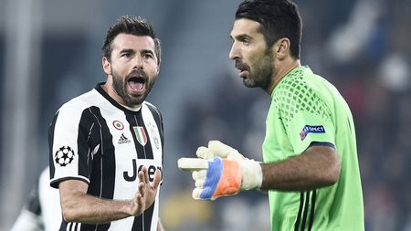 Buffon a scos în față momentul în care fundașii de fier al lui Juve pur și simplu s-au speriat: "Barzagli mi-a spus că în 20 de ani de carieră nu a văzut așa ceva. Va marca istoria fotbalului!"
