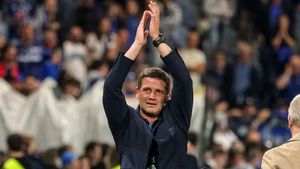E gata! S-au înțeles cu Cristi Chivu. „E așteptat joi pentru a semna contractul”