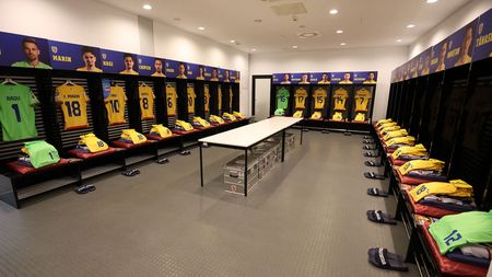 Decizia lui Mircea Lucescu e surprinzătoare! Cine e căpitanul României cu Austria