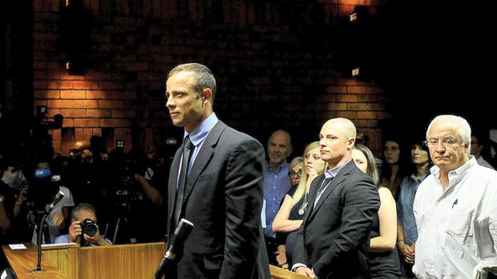 Oscar Pistorius a fost acuzat de crimă cu premeditare!** Prima mărturie a apărării: "Am crezut că este un hoț!"