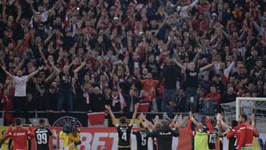 Nota de plată! Interdicții, amenzi de peste 15.000 de lei și alte sancțiuni după ce fanii au făcut scandal la derby-ul FCSB - Dinamo 1-1