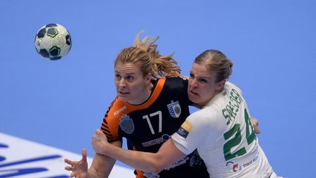 Iureșul campioanei | Cronica unui meci în care CSM București a obținut o victorie mare cu Ferencvaros, în prima manșă a sferturilor Ligii Campionilor. "Tigroaicele" au șansa a două deplasări la Budapesta în următoarele săptămăni