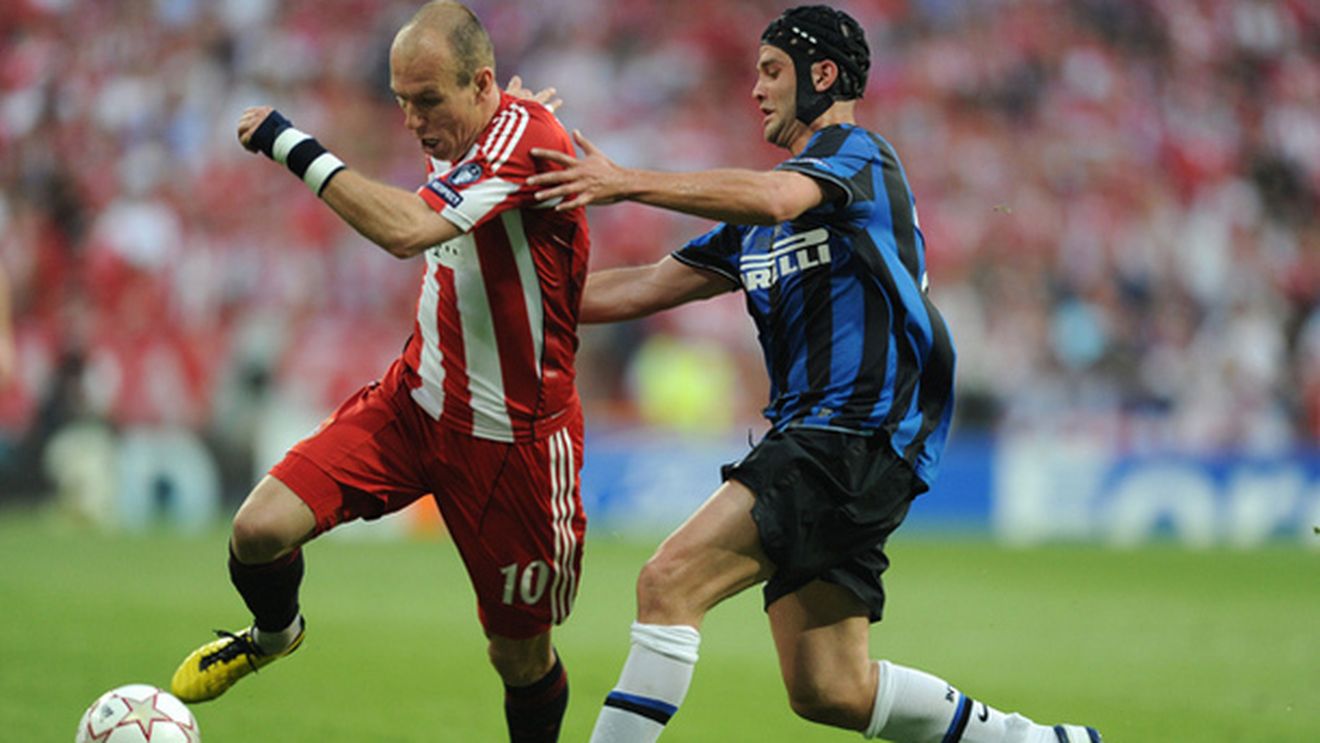 "Sunt o duzină de echipe care ar vrea să-l transfere pe Chivu!** Nu am discutat nimic cu Bayern, e prematur!