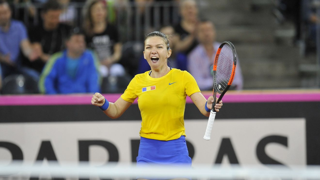 Simona Halep, toată numai un zâmbet după victoria din Fed Cup. Totuși, românca a tras un semnal de alarmă înainte de următorul meci: "E greu să faci asta aici"