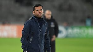 Abia acum s-a aflat! Adevăratul motiv pentru care Nicolae Dică nu a rezistat la FCSB. „Sunt mulți oameni nemulțumiți, frustrați, înconjurați de răutate care nu reușesc în viață!”